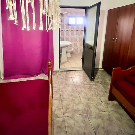 Linda's Hotel